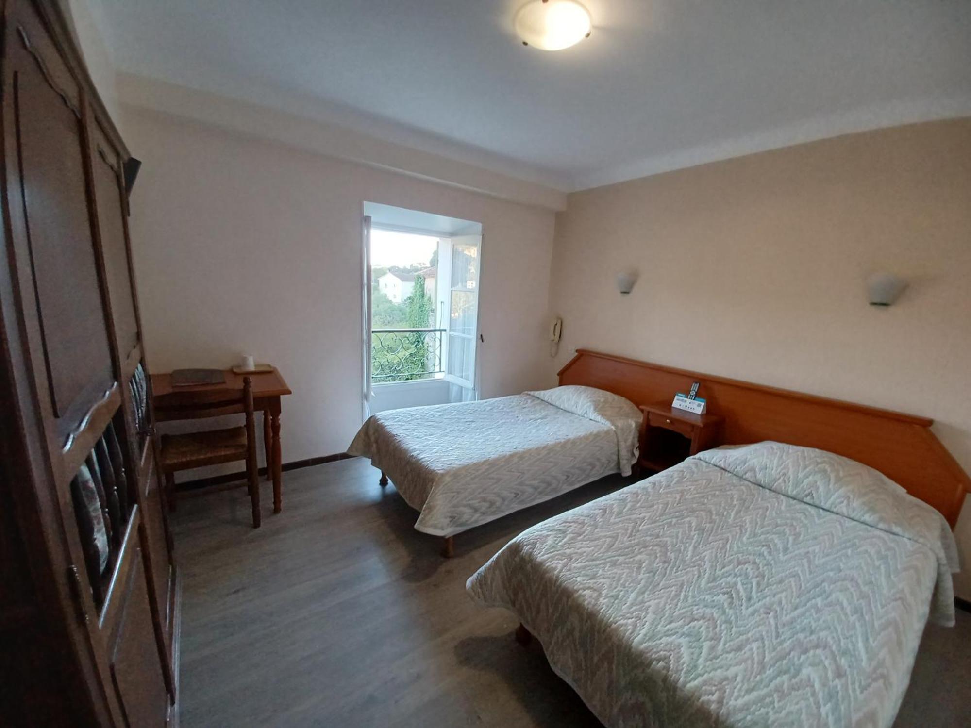 Logis Hotel Du Pont D'Or Barjols Eksteriør billede