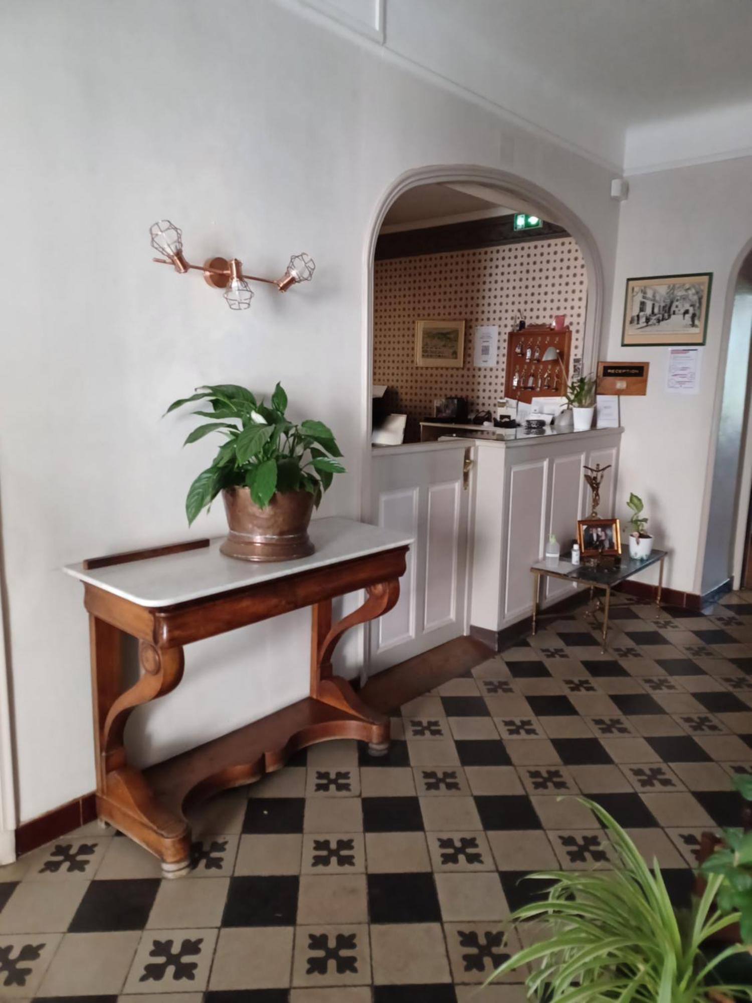 Logis Hotel Du Pont D'Or Barjols Eksteriør billede